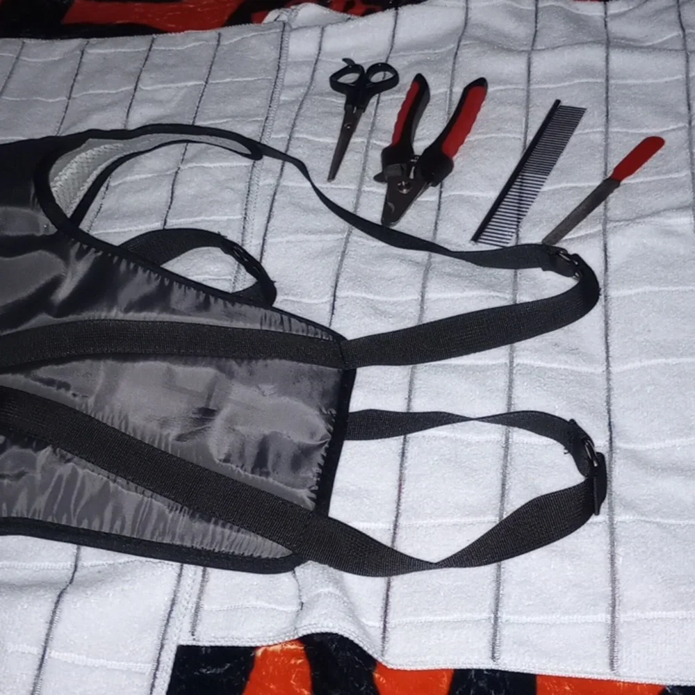 Dog Grooming Hammock with O rings and grooming supplies. New!!
